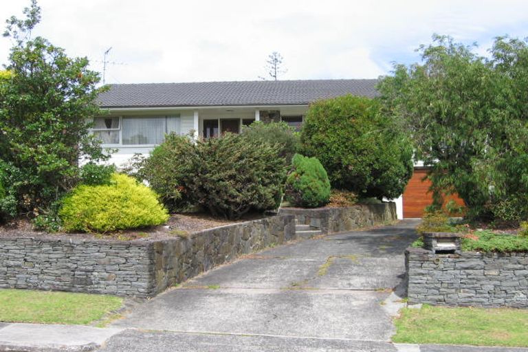 Photo of property in 9 Red Bluff Rise, Campbells Bay, Auckland, 0630