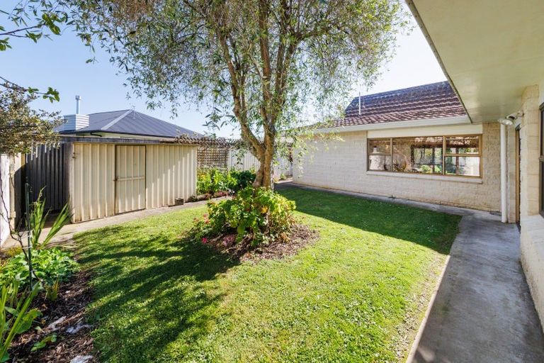 Photo of property in 27 Aintree Crescent, Awapuni, Palmerston North, 4412