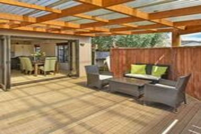 Photo of property in 318 Hill Road, The Gardens, Auckland, 2105