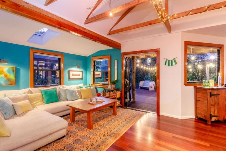 Photo of property in 48 Margaret Road, Raumati Beach, Paraparaumu, 5032