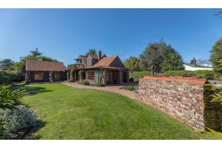 Photo of property in 22 Old Main North Road, Leithfield, Amberley, 7481