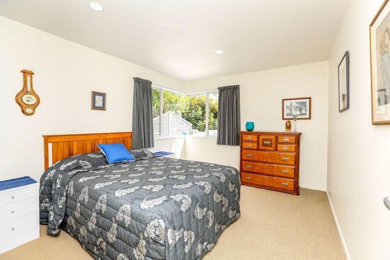 Photo of property in 11b Spencer Place, Merrilands, New Plymouth, 4312