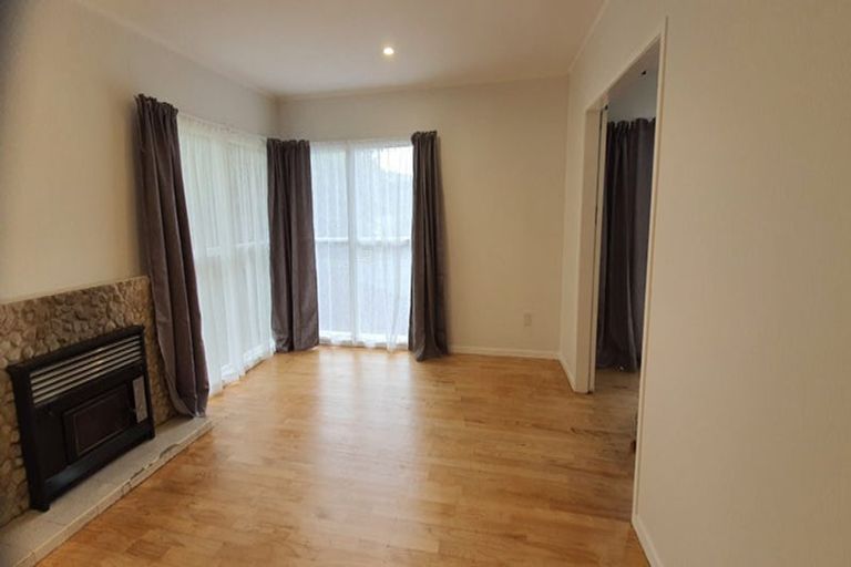 Photo of property in 5 Mcphail Street, Birkdale, Auckland, 0626