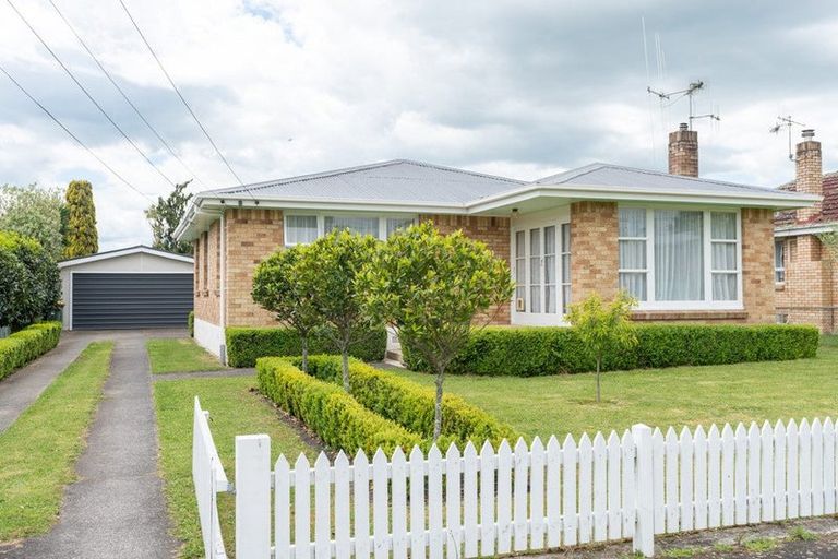 Photo of property in 8 Aurora Terrace, Hillcrest, Hamilton, 3216