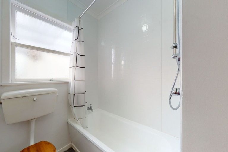 Photo of property in 5 Mersey Street, Levin, 5510