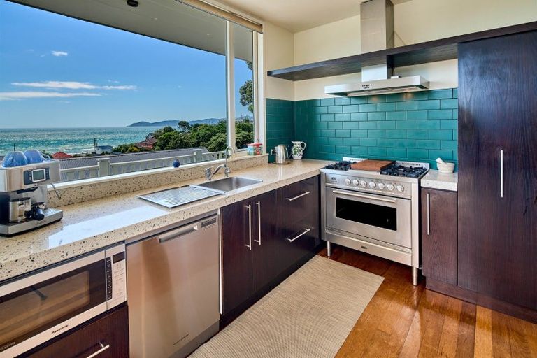 Photo of property in 15 Kainui Road, Raumati South, Paraparaumu, 5032