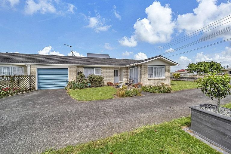 Photo of property in 24 Surrey Street, Hawera, 4610