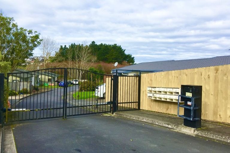 Photo of property in 33 Malaspina Place, Papatoetoe, Auckland, 2025