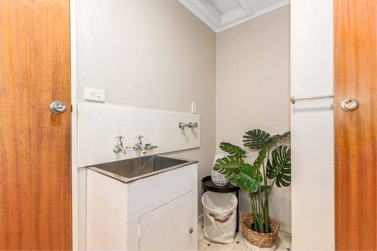 Photo of property in 2/6 Cluny Road, Plimmerton, Porirua, 5026