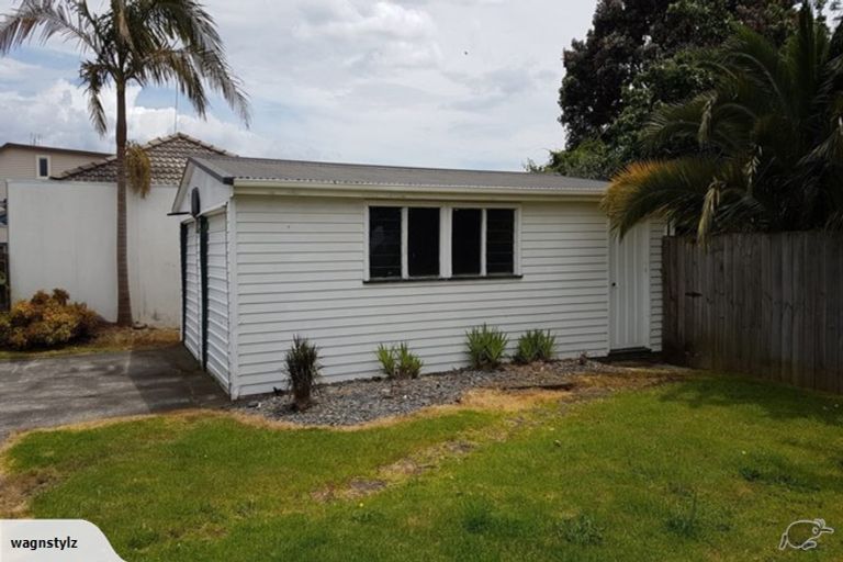 Photo of property in 43 Ngatai Road, Otumoetai, Tauranga, 3110