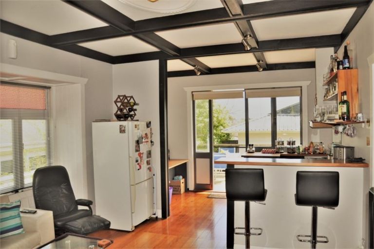 Photo of property in 4 Keystone Avenue, Mount Roskill, Auckland, 1041