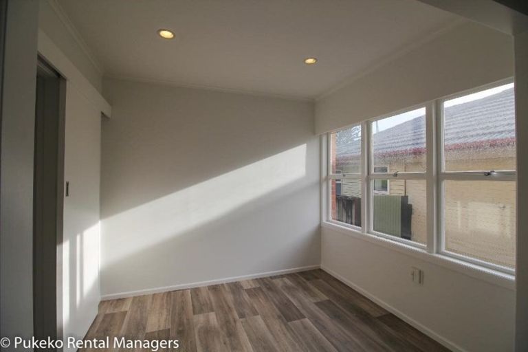 Photo of property in 19 Lynmore Drive, Hillpark, Auckland, 2102