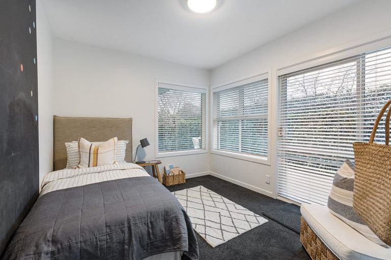 Photo of property in 12 Remuera Avenue, Cashmere, Christchurch, 8022