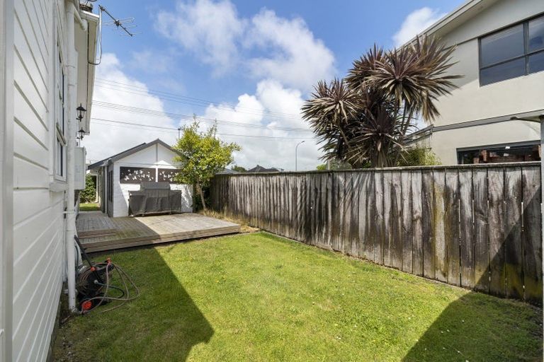 Photo of property in 162 Tukapa Street, Westown, New Plymouth, 4310