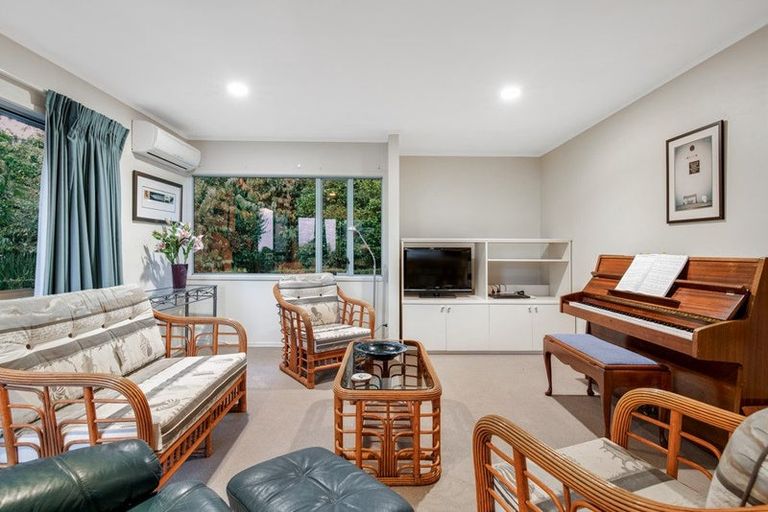 Photo of property in 894 Whangaparaoa Road, Manly, Whangaparaoa, 0930