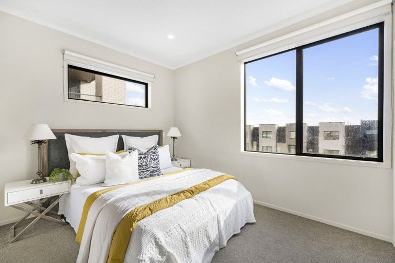 Photo of property in 229 Hobsonville Point Road, Hobsonville, Auckland, 0616