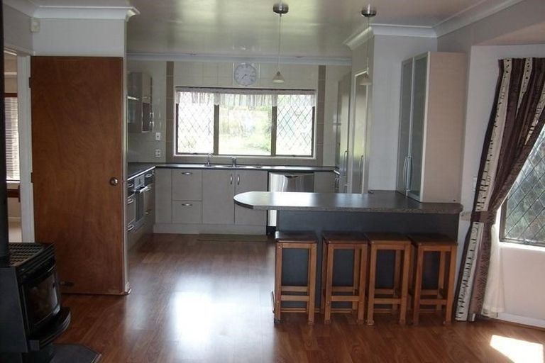 Photo of property in 7 Kookaburra Place, Botany Downs, Auckland, 2010