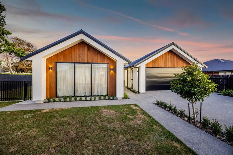 Photo of property in 74 Turuturu Road, Hawera, 4674