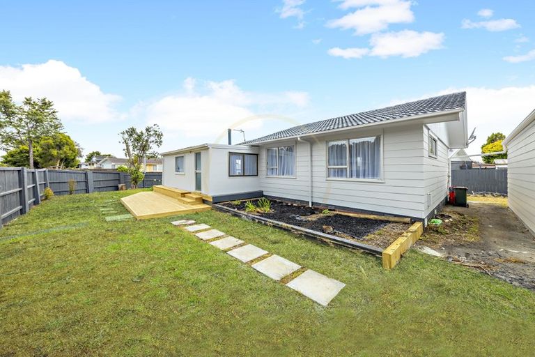 Photo of property in 3 Sandrine Avenue, Clover Park, Auckland, 2019