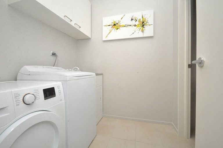 Photo of property in 107 Baverstock Road, Flat Bush, Auckland, 2016