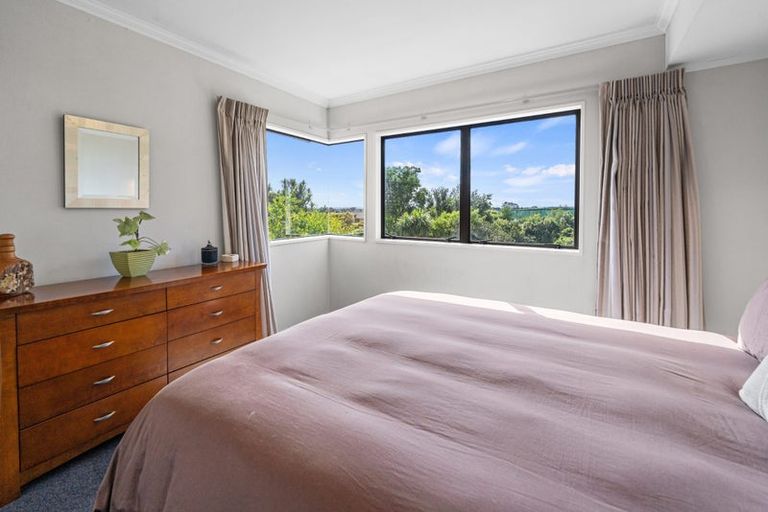 Photo of property in 17 Randell Place, Te Puke, 3119