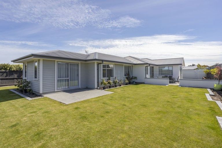 Photo of property in 92 Sutherland Drive, Kaiapoi, 7630