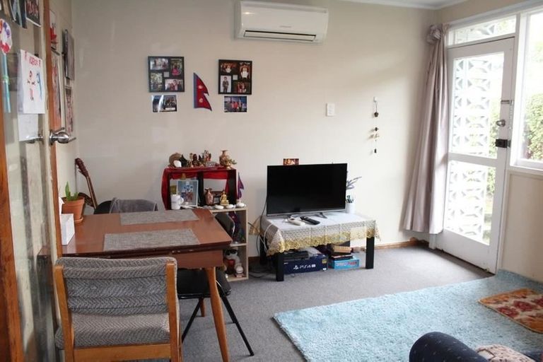 Photo of property in 212 Kaikorai Valley Road, Bradford, Dunedin, 9011