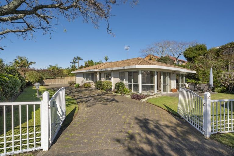 Photo of property in 10 Laburnum Glen, Mount Maunganui, 3116