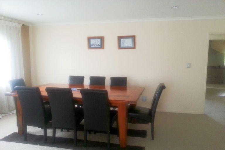 Photo of property in 4 Tsar Court, Flat Bush, Auckland, 2016