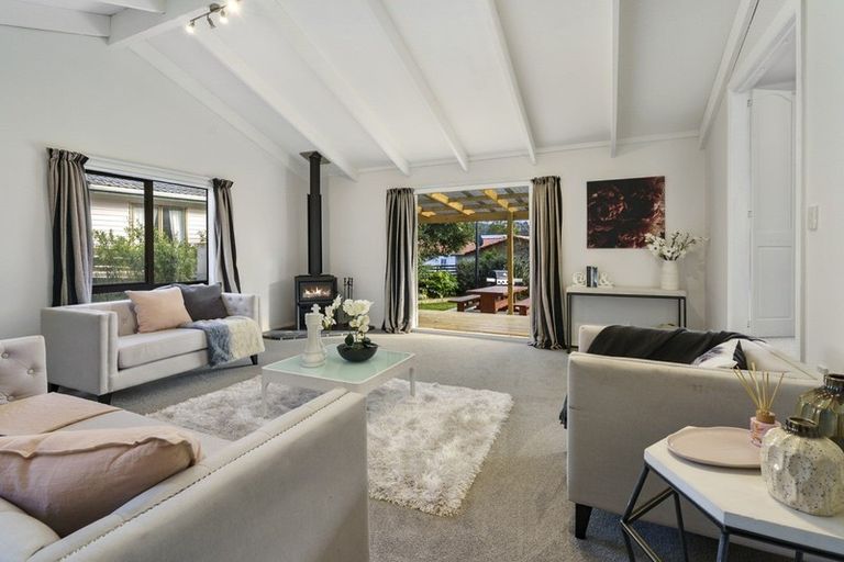 Photo of property in 3 Azimuth Place, Whitby, Porirua, 5024