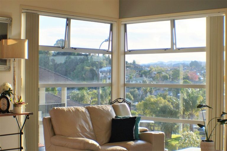 Photo of property in 9 Ko Place, Pyes Pa, Tauranga, 3112