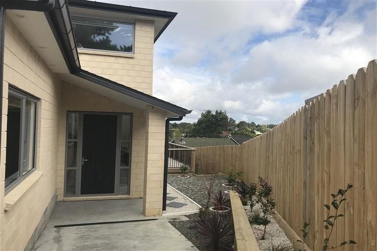 Photo of property in 50a Lewisham Street, Highland Park, Auckland, 2010