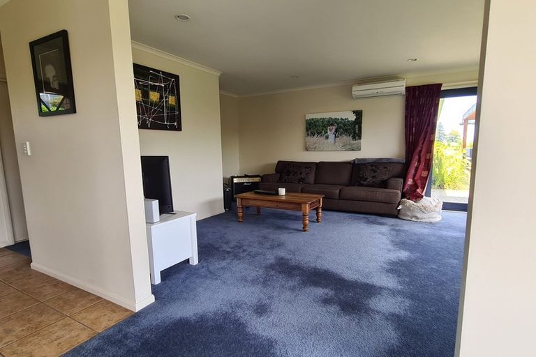 Photo of property in 8 Ngawhatu Road, Stoke, Nelson, 7011