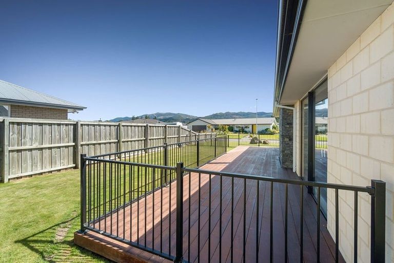 Photo of property in 9 Ruru Place, Oxford, 7430