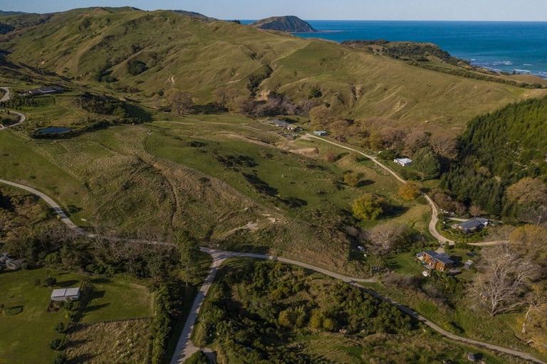 Photo of property in 49 Scarlys Way, Okitu, Gisborne, 4010