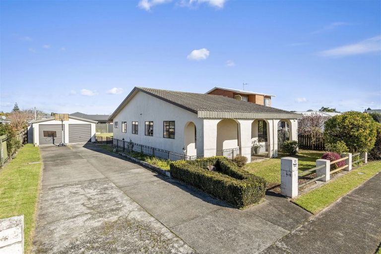 Photo of property in 15 Pemberton Crescent, Greerton, Tauranga, 3112