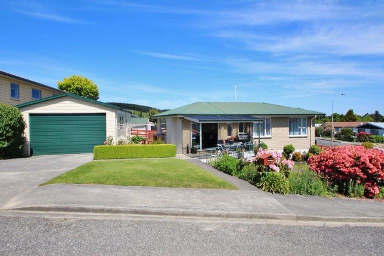 Photo of property in 19 Walker Street, East Gore, Gore, 9710