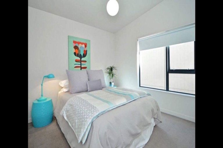 Photo of property in 9 Rarangi Way, Owhiro Bay, Wellington, 6023