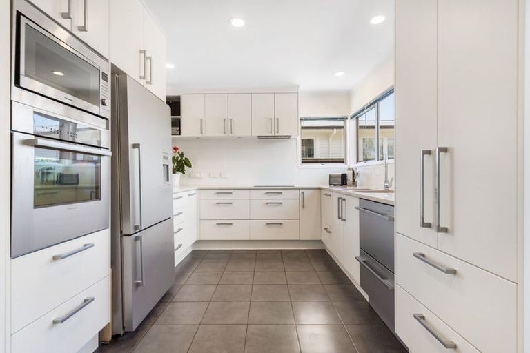 Photo of property in 72 Glenvar Road, Torbay, Auckland, 0630