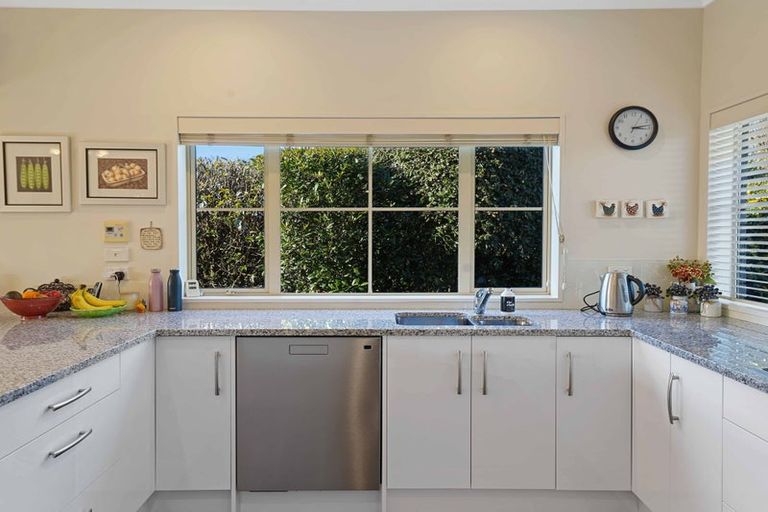 Photo of property in 7 Hilton Drive, Amberley, 7410