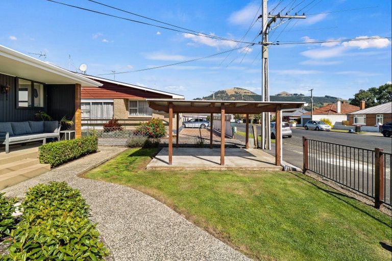 Photo of property in 17 Argyle Street, Mornington, Dunedin, 9011
