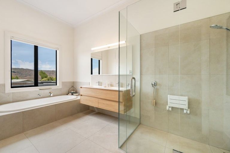 Photo of property in 4 Hawkdun Place, Bridge Hill, Alexandra, 9320