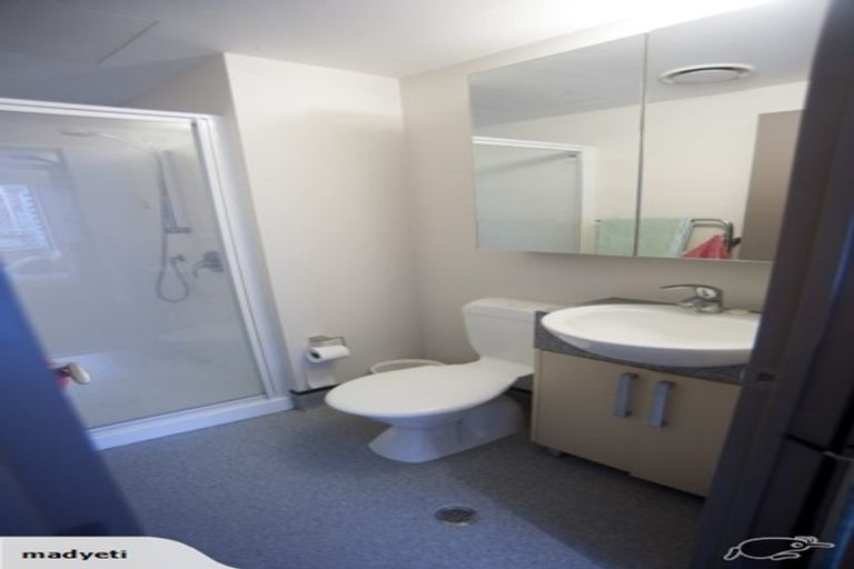 Photo of property in Dual Apartments, 108/142 Vivian Street, Te Aro, Wellington, 6011