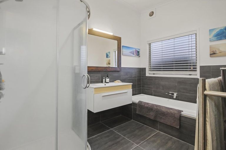 Photo of property in 9 Keven Road, Clarks Beach, Pukekohe, 2679