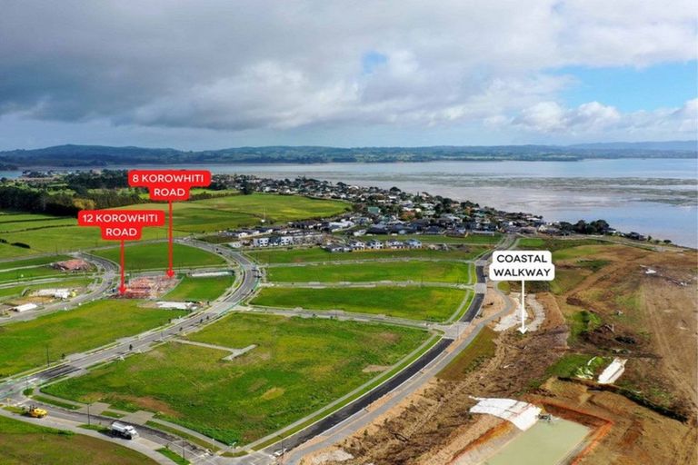 Photo of property in 12 Korowhiti Road, Clarks Beach, 2122