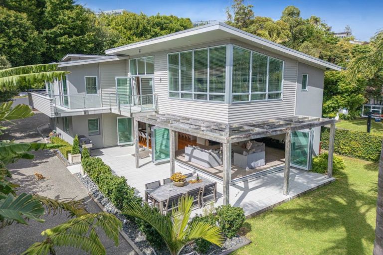 Photo of property in 58 The Circle, Manly, Whangaparaoa, 0930