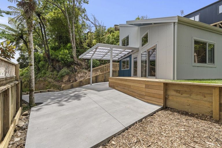 Photo of property in 5 Awanui Street, Merrilands, New Plymouth, 4312