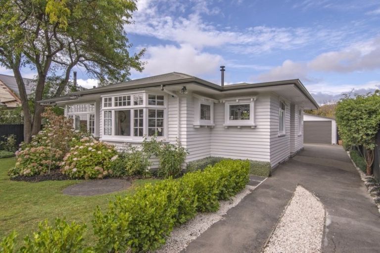 Photo of property in 14 Stenness Avenue, Somerfield, Christchurch, 8024