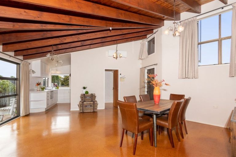 Photo of property in 69 Sunny Crescent, Huapai, Kumeu, 0810