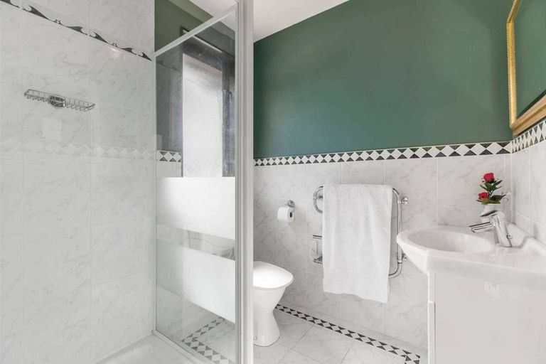 Photo of property in 116 Wood Bay Road, Titirangi, Auckland, 0604